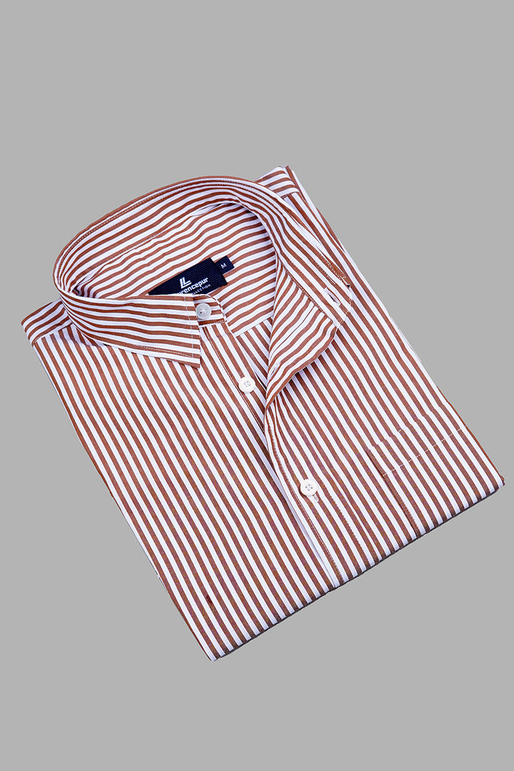 Close-Up of Wooden Brown Stripes – Soft & Lightweight